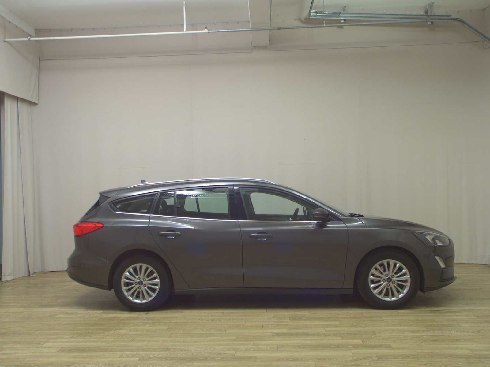 Ford Focus Turnier 1.5 EB Titanium NAVI LED SHZ PDC