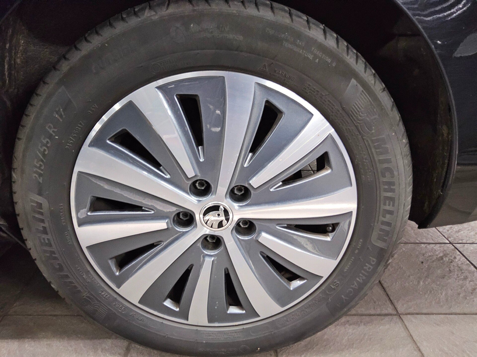 Skoda Superb Kombi 2.0 TDI Style Navi LED AID ACC Shz 11