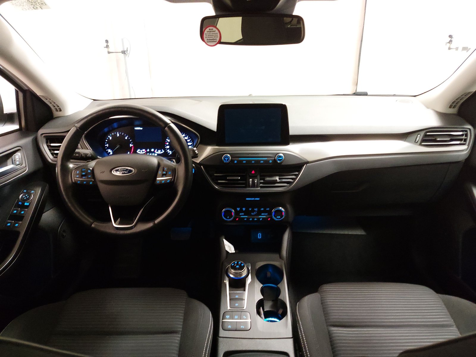 Ford Focus Turnier 2.0 EB Titanium NAVI SPORTSITZE KLIMAAUT LED RADIO 13