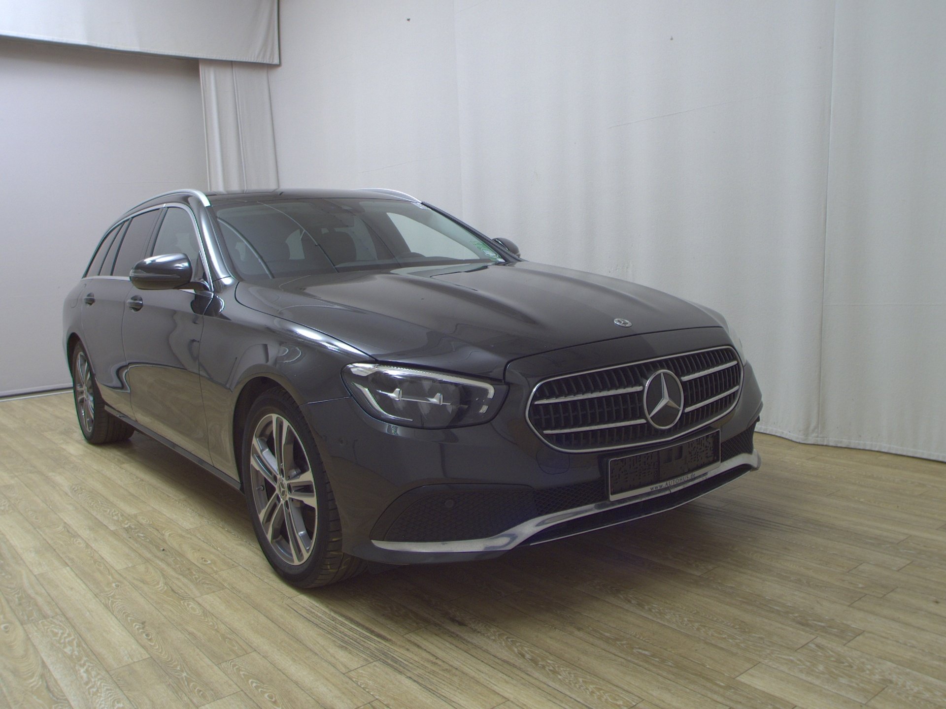 Mercedes-Benz E 220 T d Avantgarde Navi Widescreen LED AHK 3
