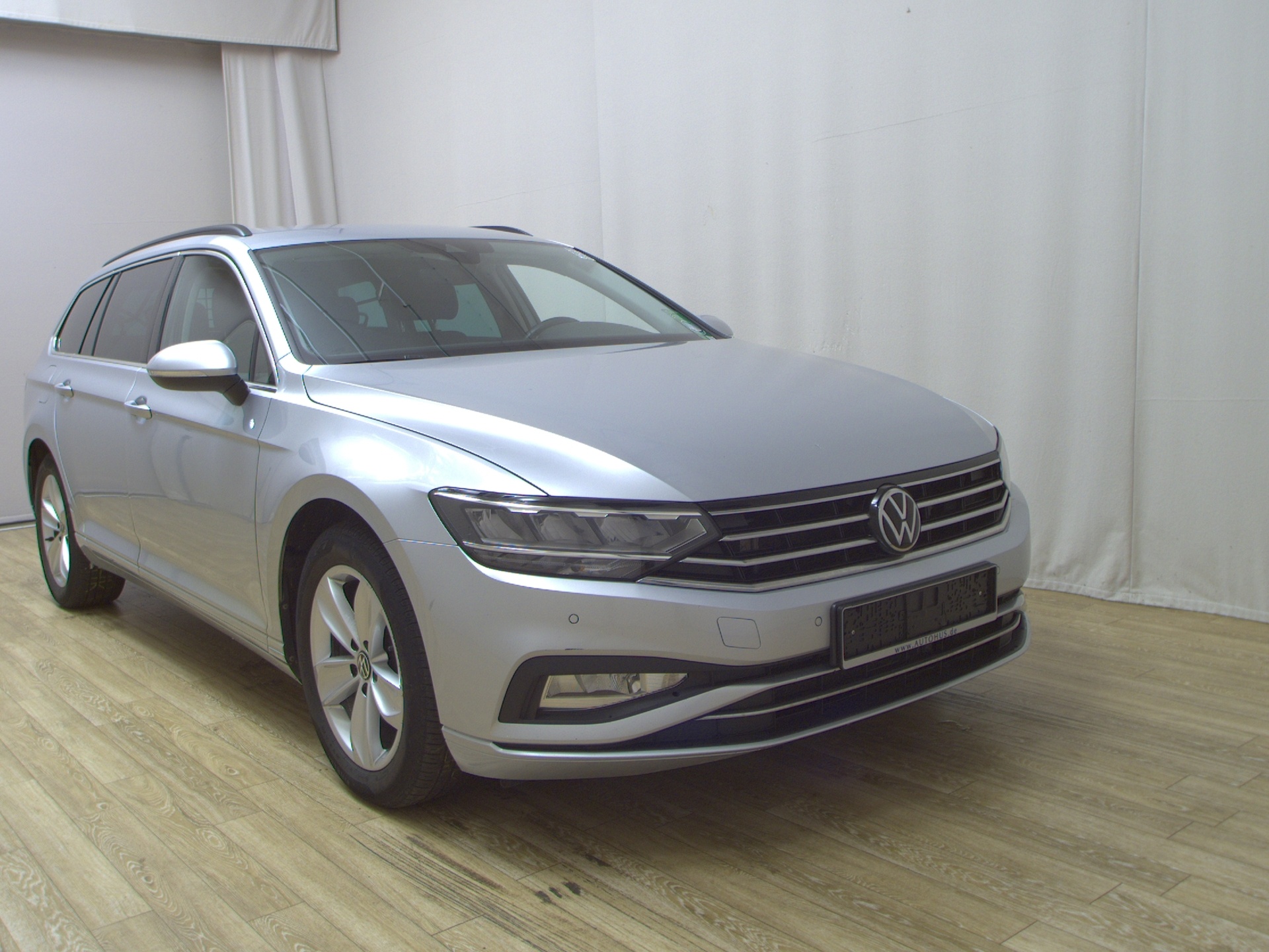 Volkswagen Passat Variant 2.0 TDI 4M Business Navi LED AHK 3