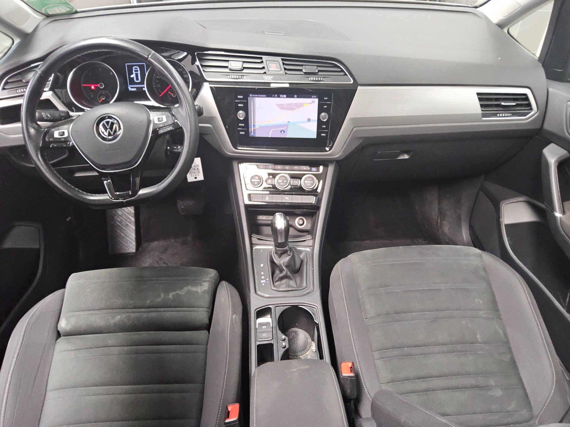 Volkswagen Touran 2.0 TDI Comf. Navi Panorama AHK Sthzg 5