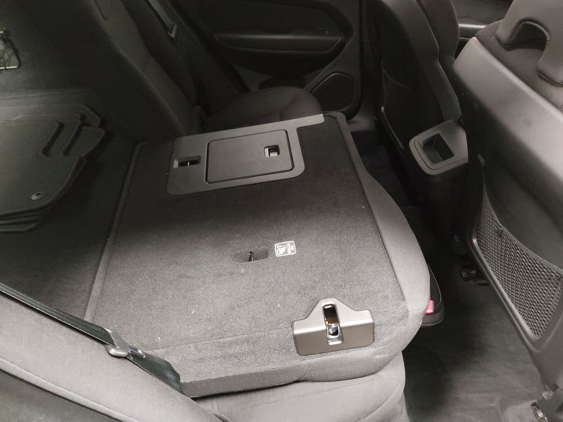 Volvo XC60 B4 Momentum Pro Navi LED H-K RFK AHK 14