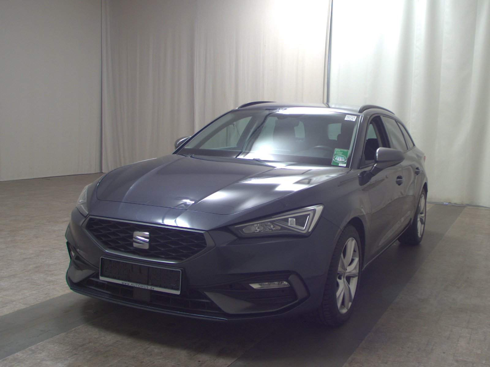 Seat Leon Sportstourer 2.0 TDI FR-Line T-Leder Navi 2