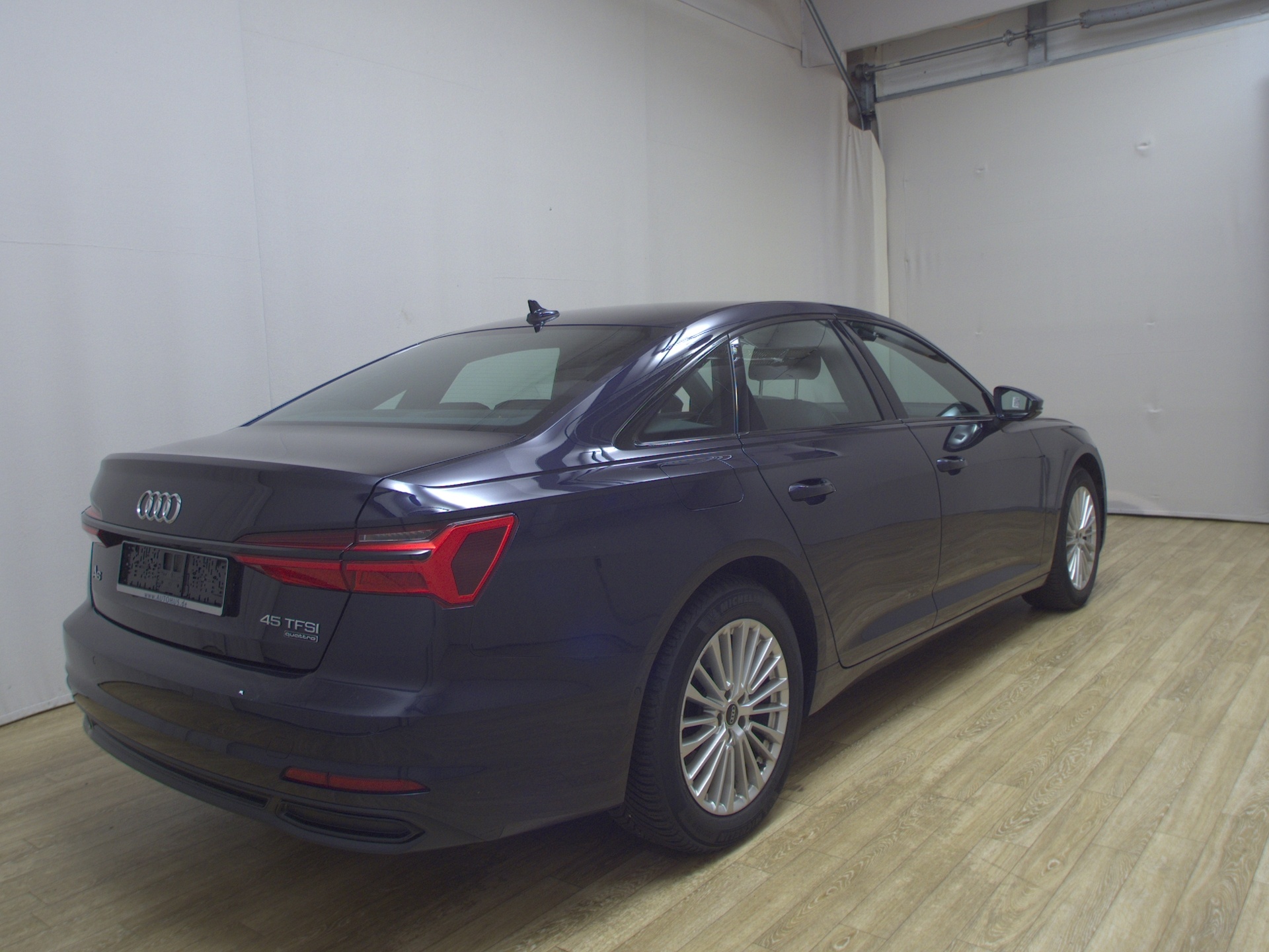 Audi A6 45 TFSI Qu. design Leder Navi LED RfK PDC Shz 4