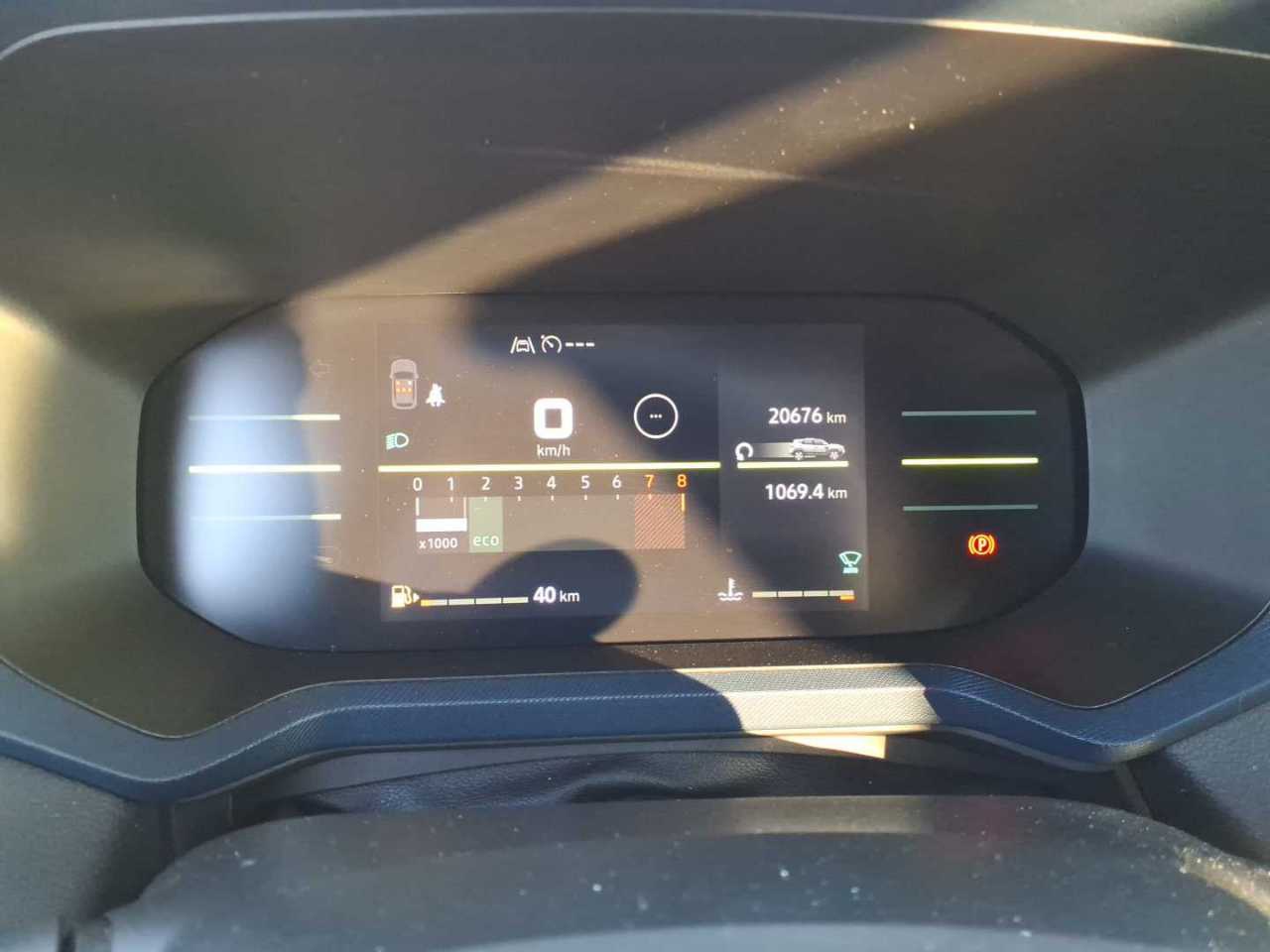 Dacia Duster NAVI KLIMAAUT RADIO TEMPO MFL 9