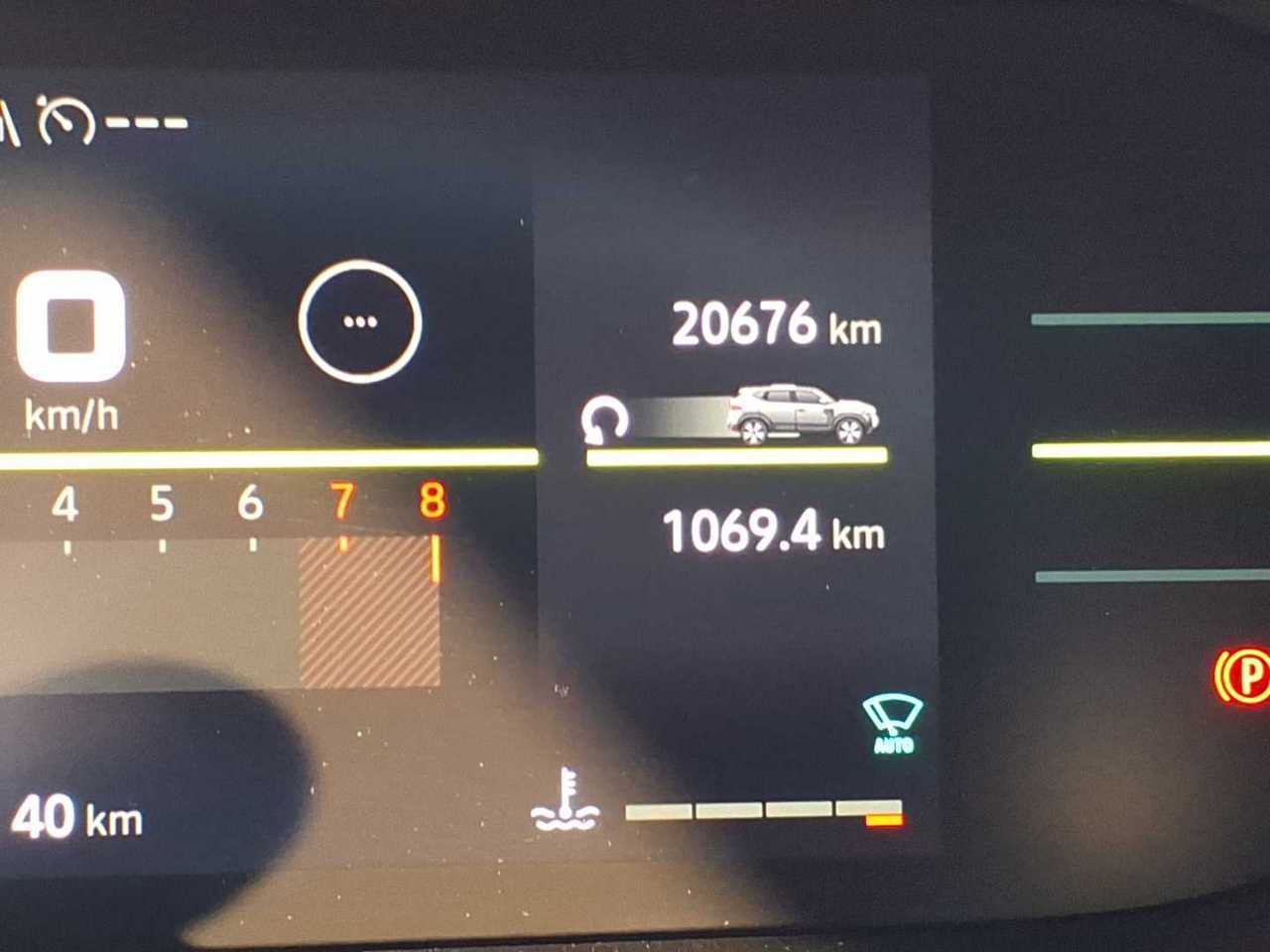 Dacia Duster NAVI KLIMAAUT RADIO TEMPO MFL 10
