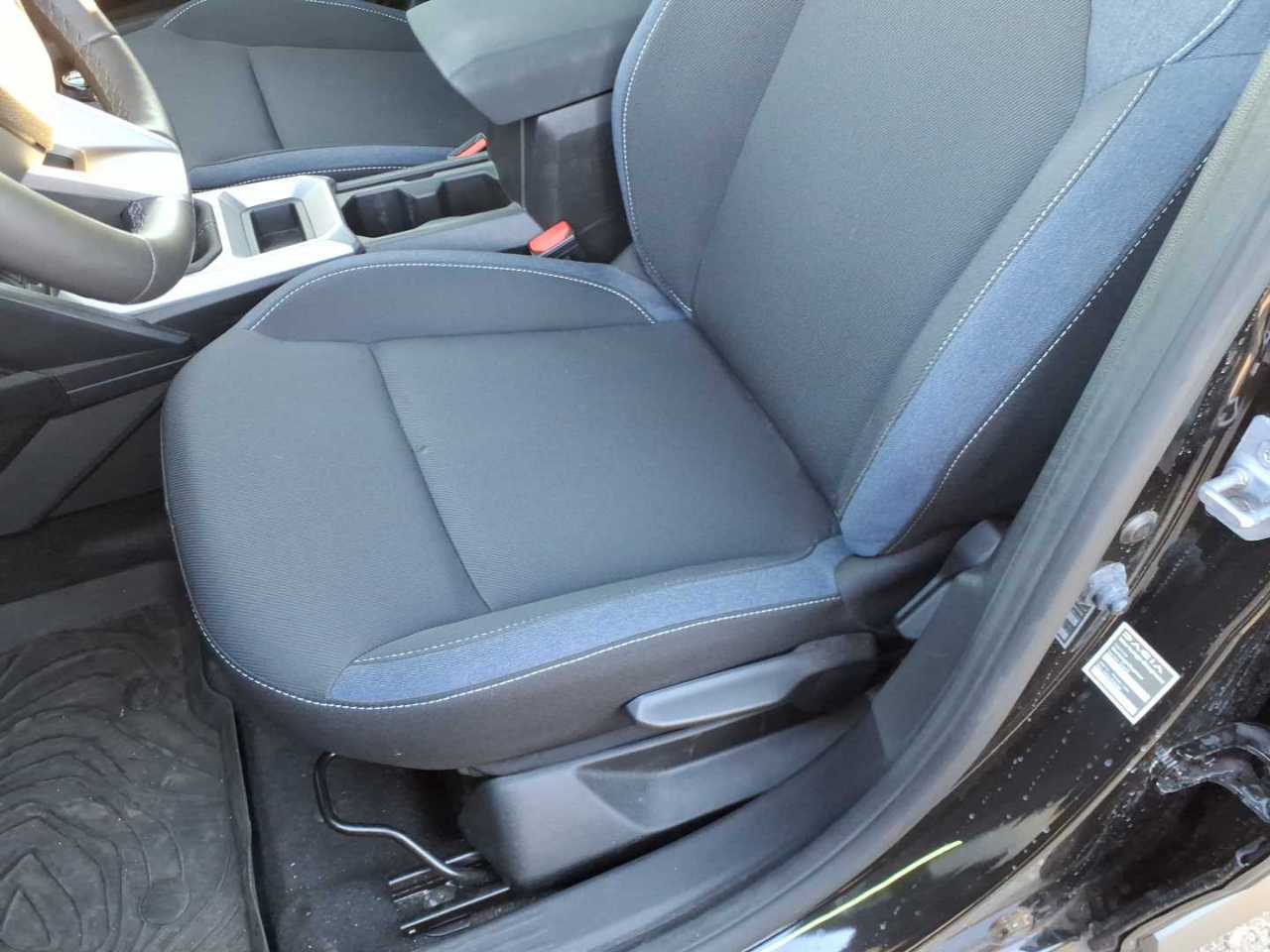 Dacia Duster NAVI KLIMAAUT RADIO TEMPO MFL 8