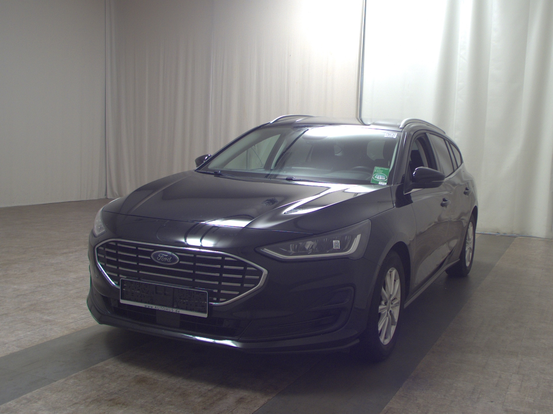 Ford Focus Turnier 1.5 EB Titanium AHK Navi PDC LED 2