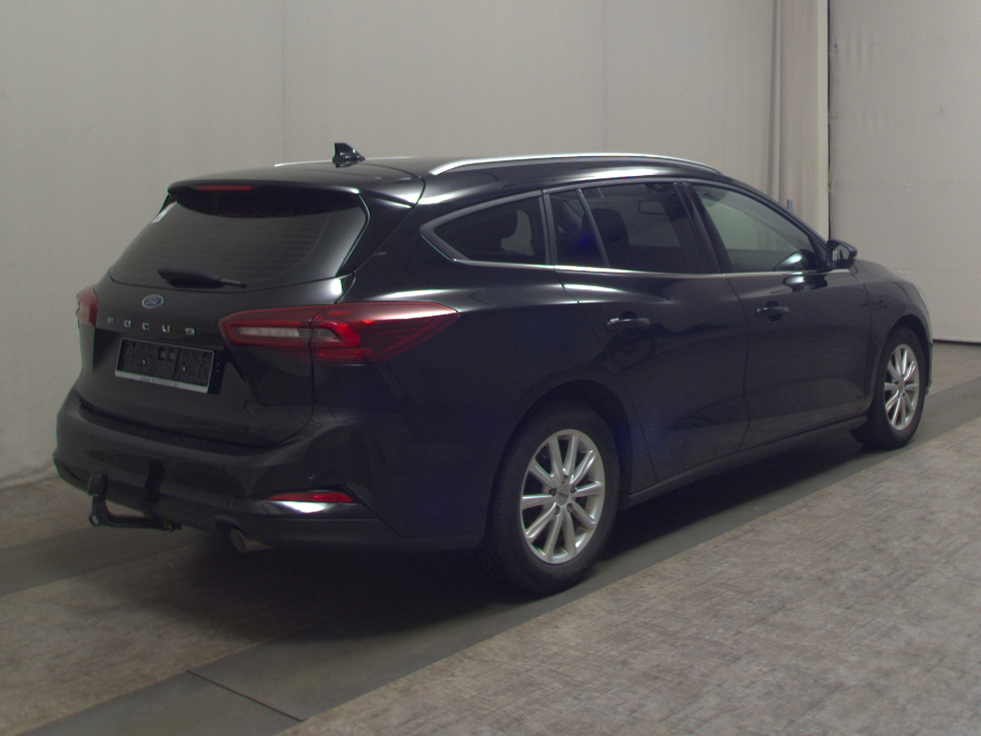 Ford Focus Turnier 1.5 EB Titanium AHK Navi PDC LED 4