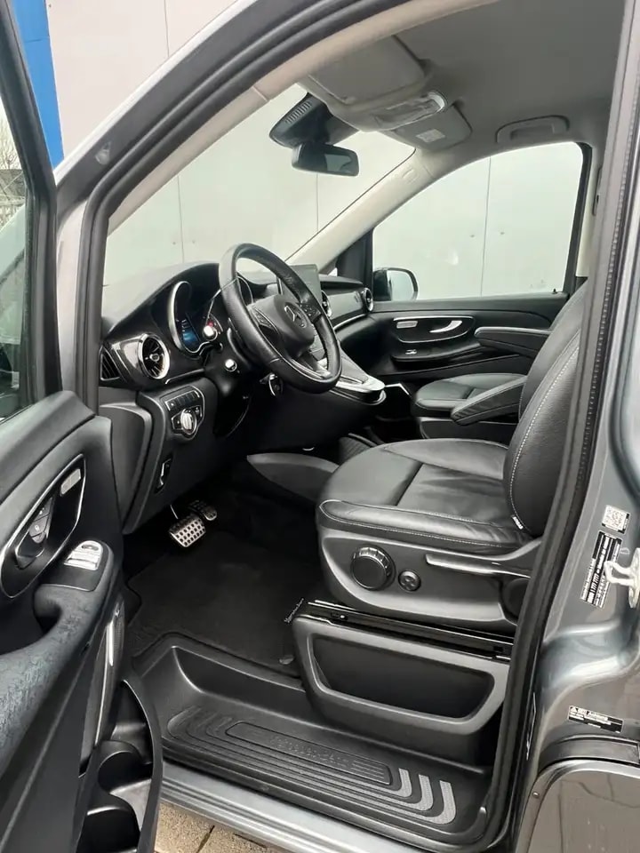 Mercedes-Benz V 300 V300d LANG SPORTPAKET LEDER LED STANDHEIZUNG AHK 11