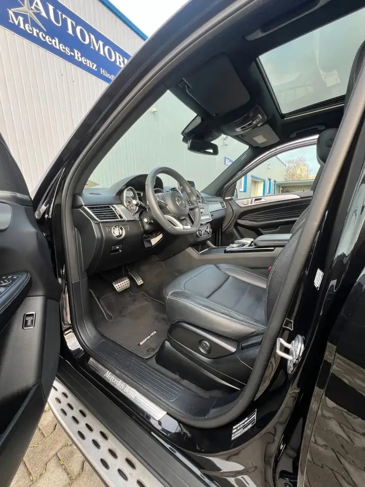 Mercedes-Benz GLE 350 4M AMG-LINE COMAND SCHIEBED. LED KEYLESS 10