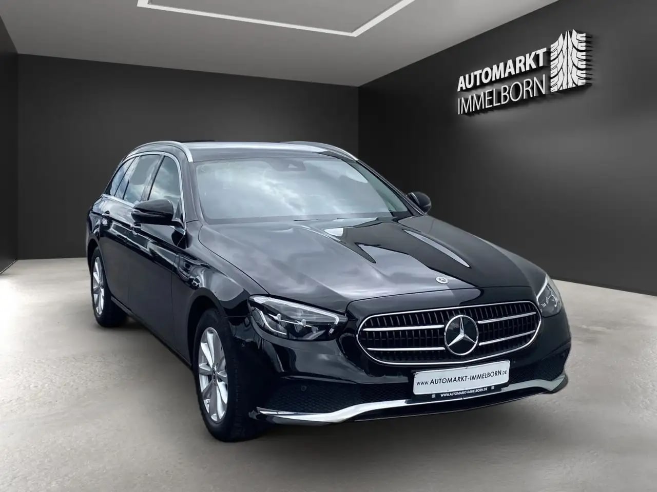 Mercedes-Benz E 300 Avantgarde Vollleder*LED*Kamera*Wides*DAB* 2