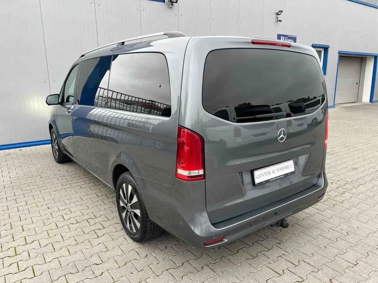 Mercedes-Benz V 250 LANG SPORTPAKET 9G-TR NAVI LED WEBASTO AHK 8