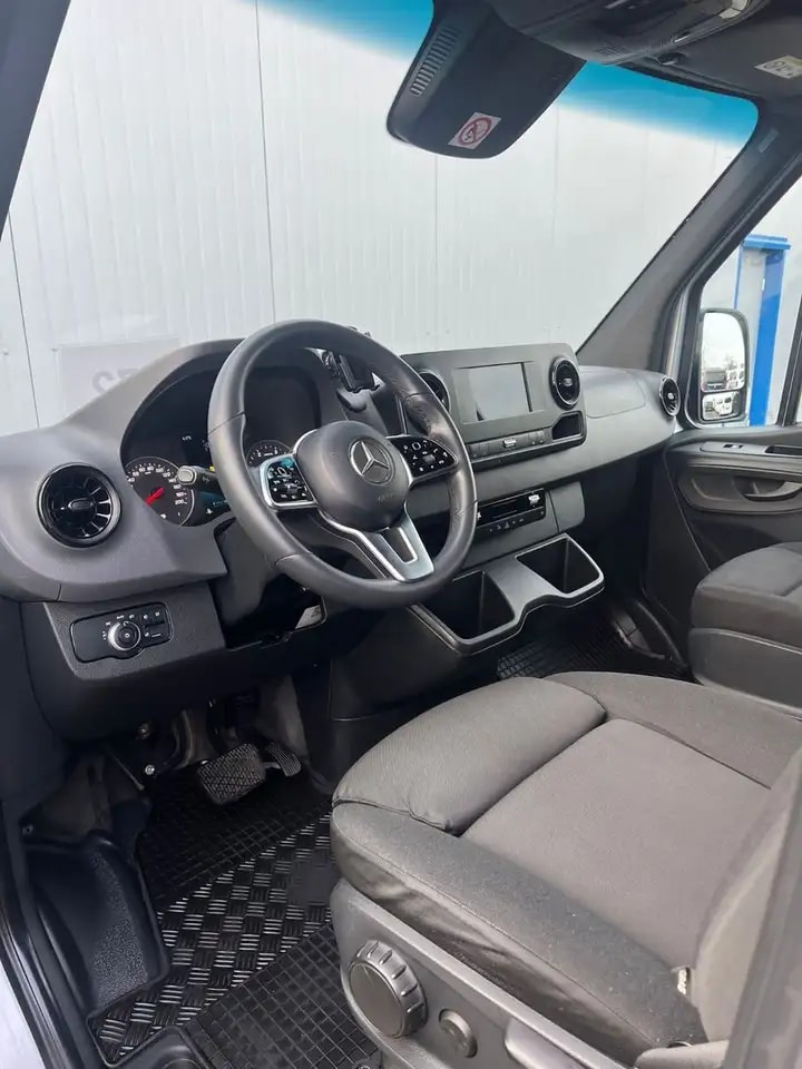 Mercedes-Benz Sprinter 314 AUTOMATIK NAVI TOTWINKEL KAMERA LED 15
