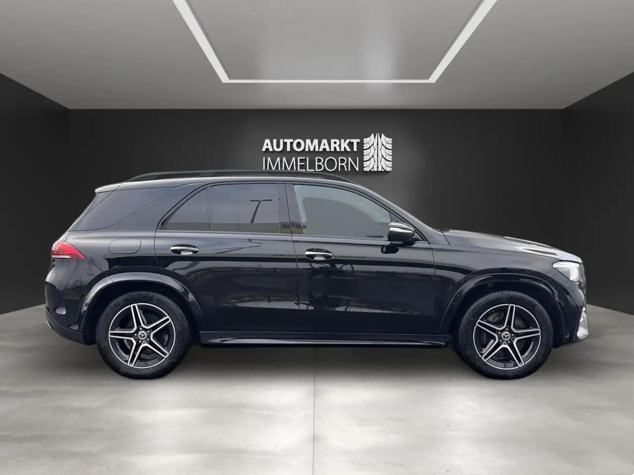 Mercedes-Benz GLE 450 Airmatic*Distro*360*AHK*Night*HUD*20 11