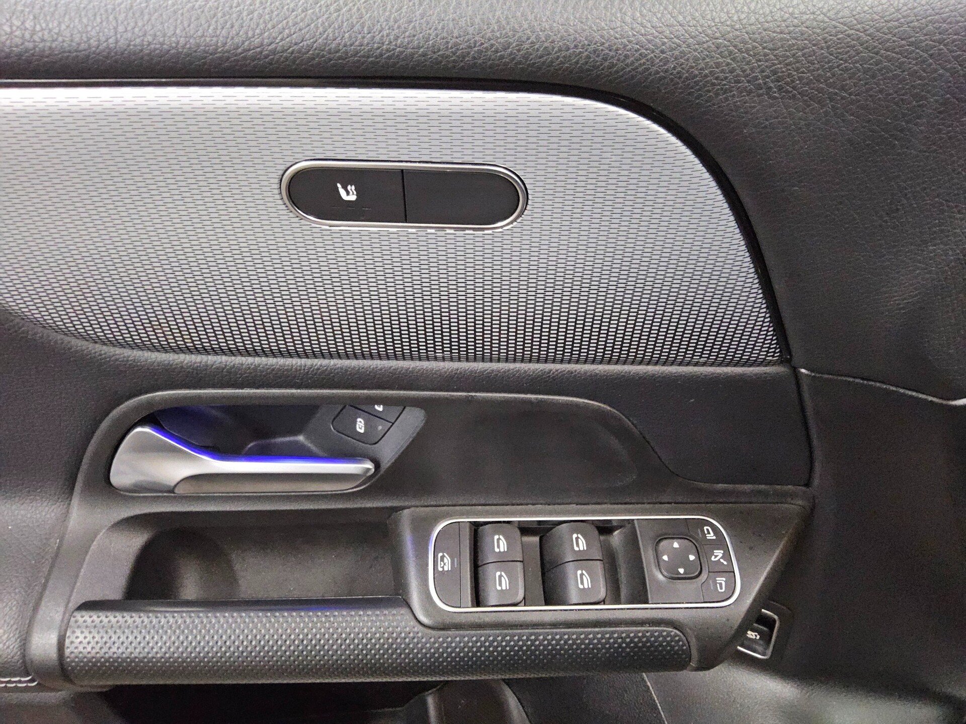Mercedes-Benz GLB 180 d Style 7-Sitze Navi LED MBUX+ Pano 10