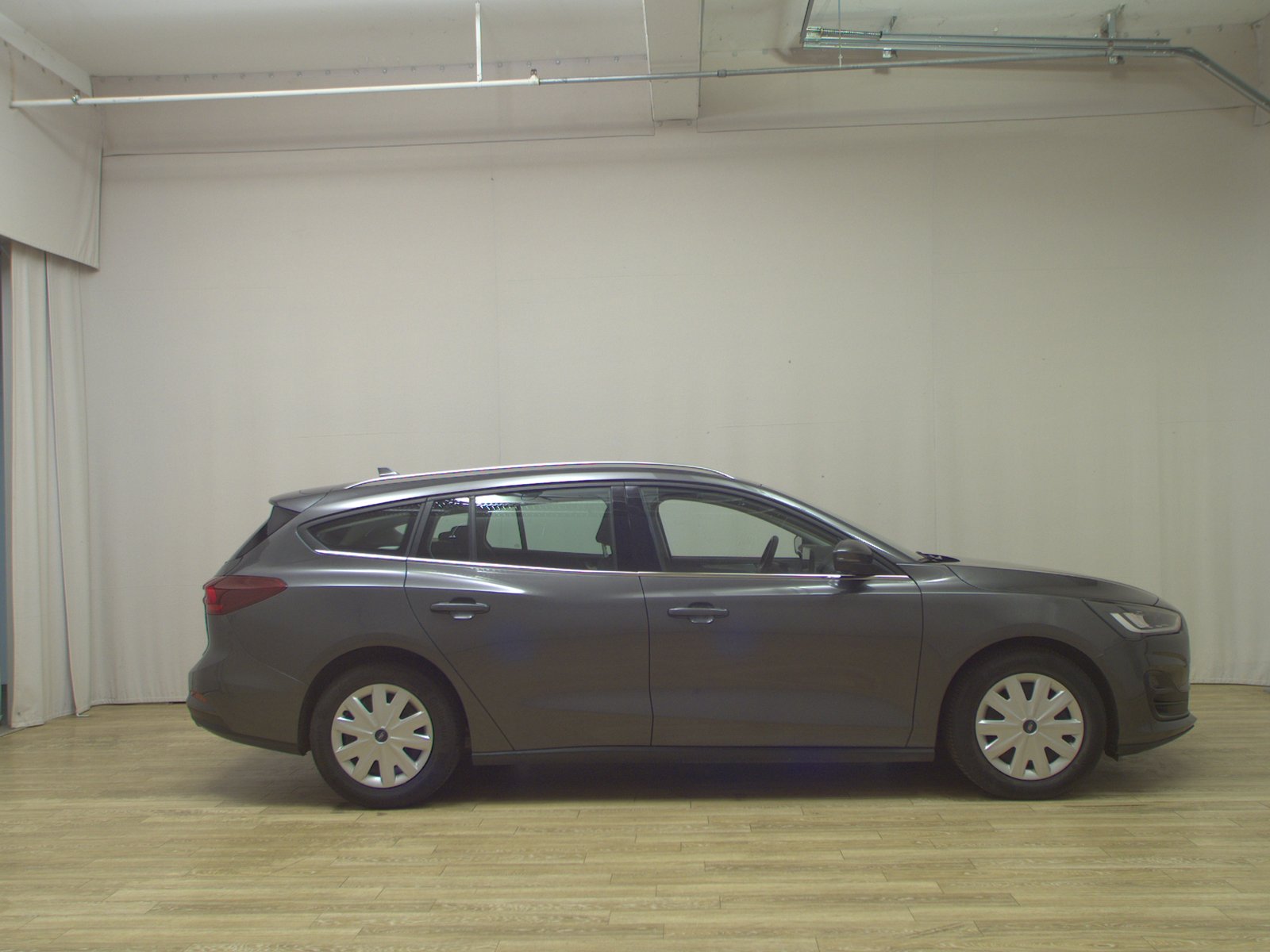 Ford Focus Turnier 1.5 EB Titanium NAVI LED SHZ RFK ACC