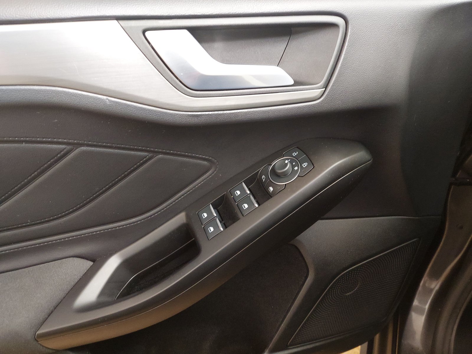 Ford Focus Turnier 1.5 EB Titanium NAVI LED SHZ RFK ACC 5
