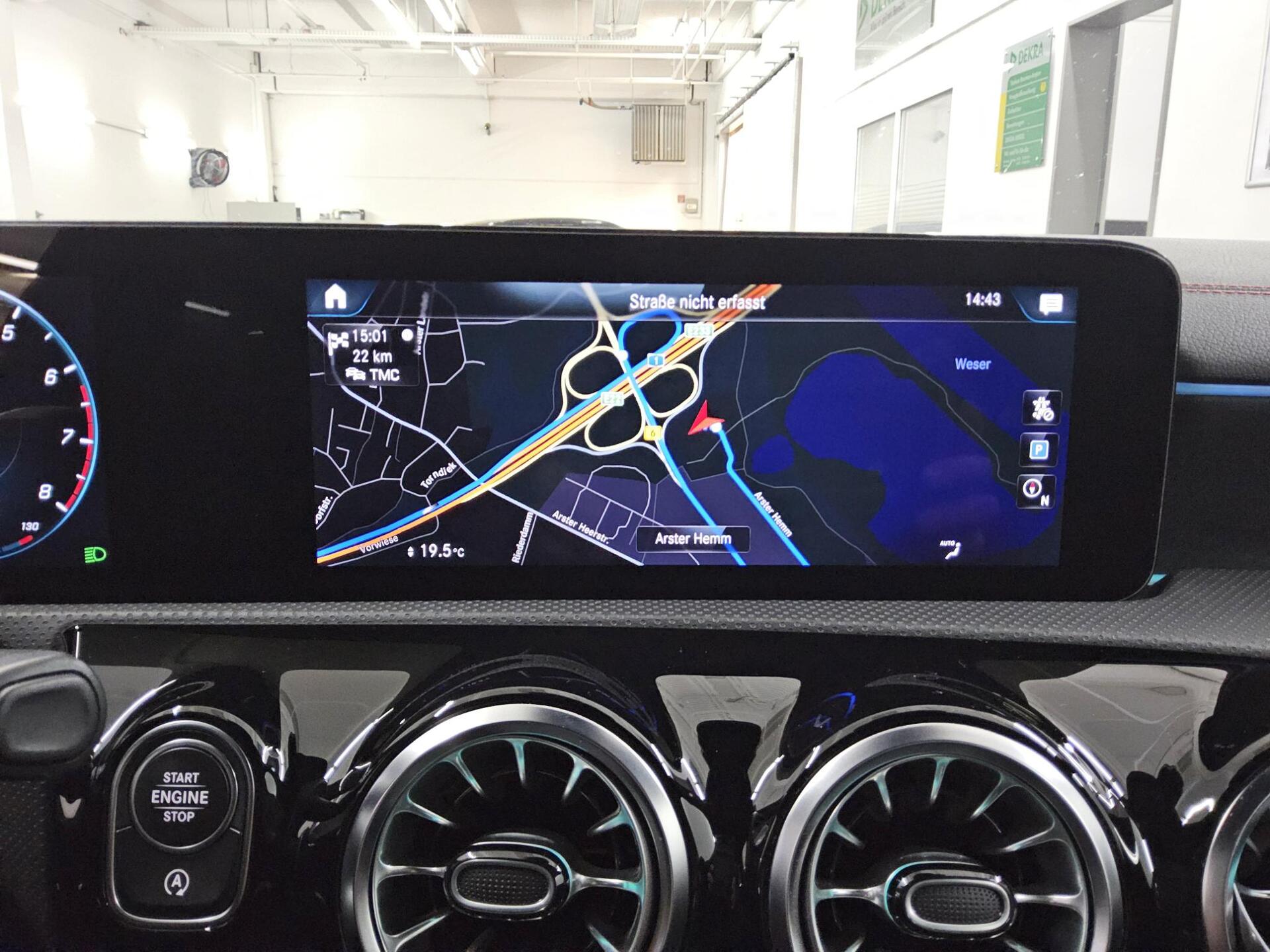 Mercedes-Benz CLA 200 SB AMG-Line Night MB-LED Navi Sound RFK 7