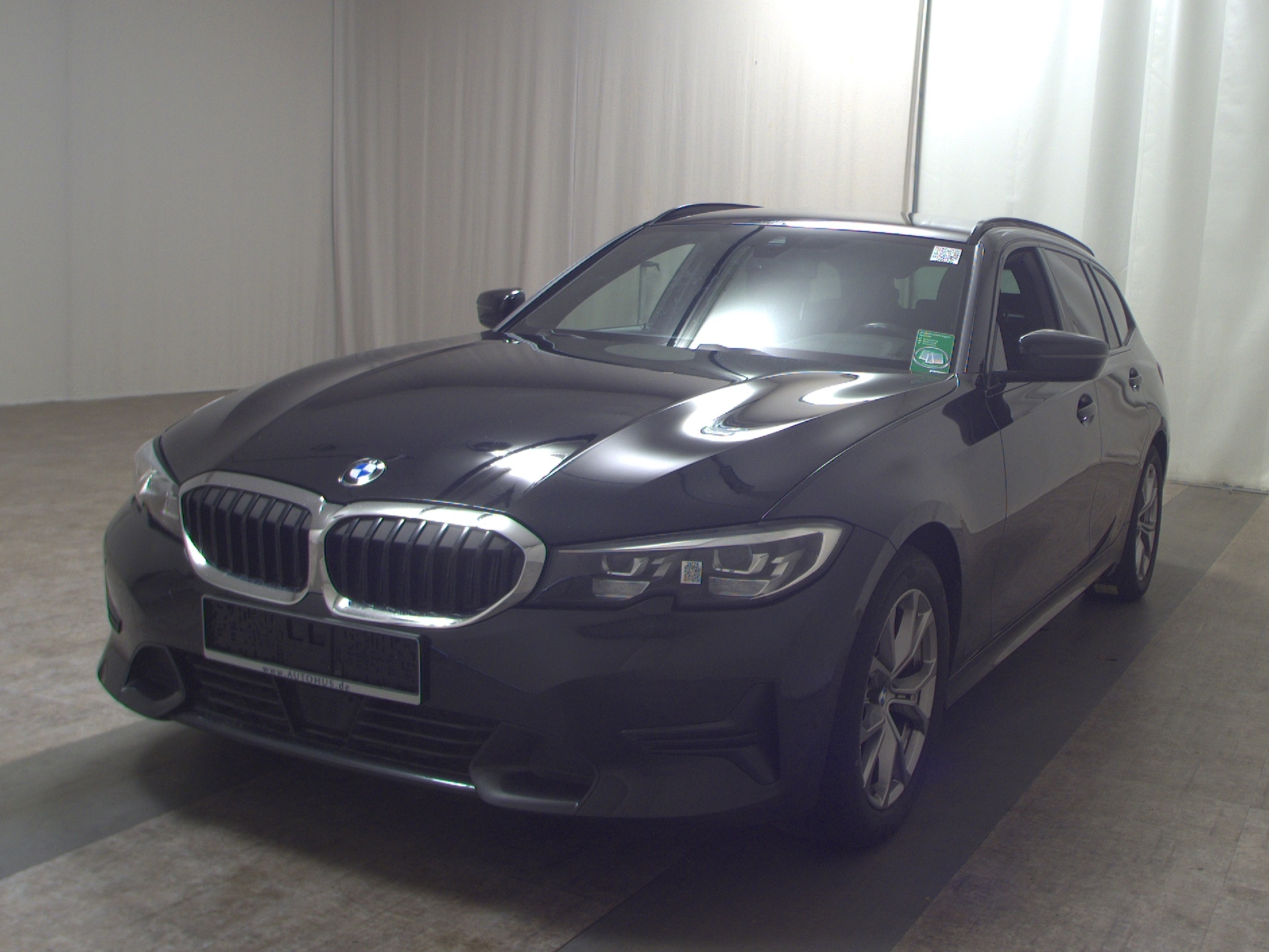 BMW 320iA Touring Sport-Line Navi LED LC-Pro RFK ACC 2