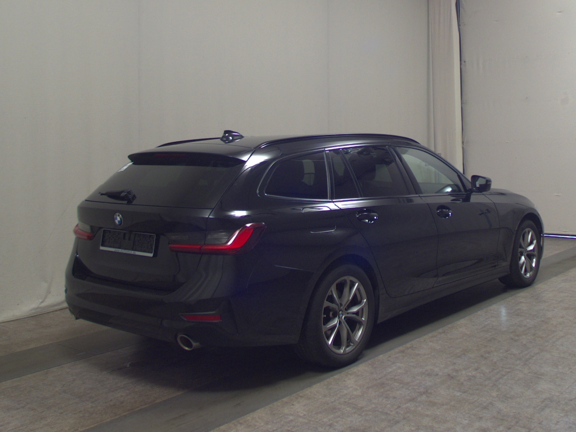 BMW 320iA Touring Sport-Line Navi LED LC-Pro RFK ACC 4