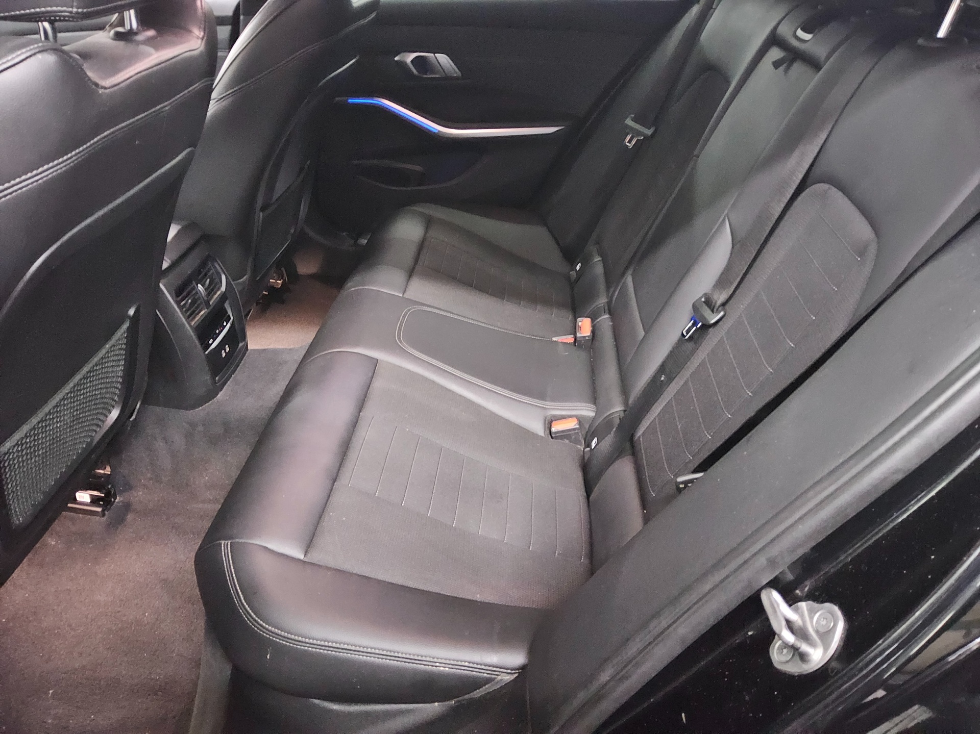 BMW 320iA Touring Sport-Line Navi LED LC-Pro RFK ACC 13