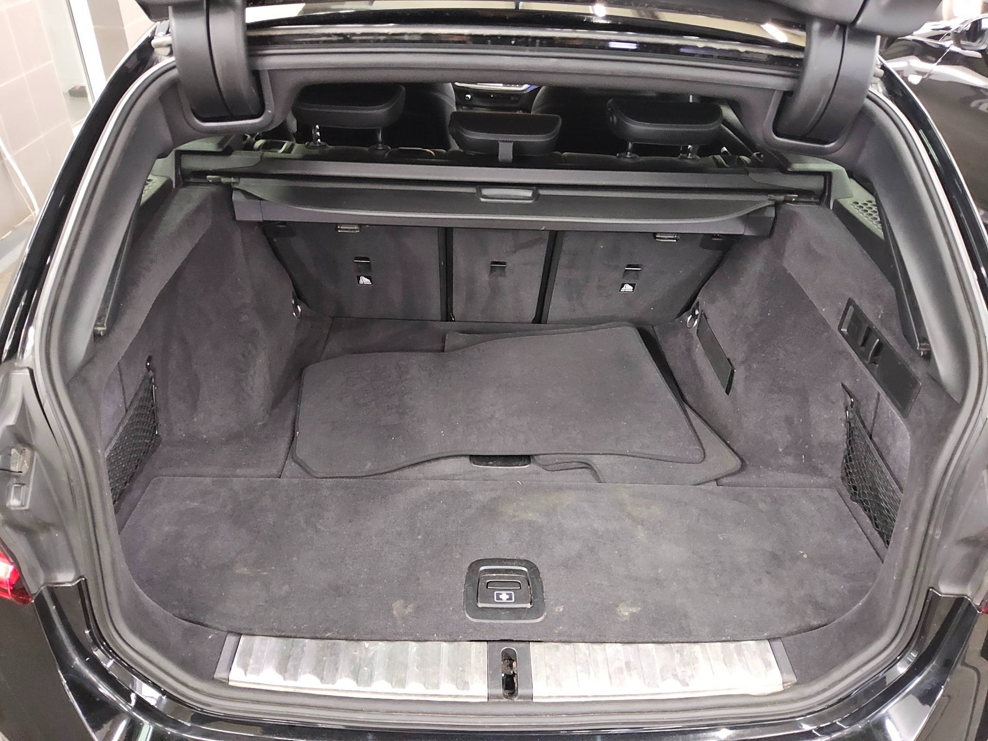 BMW 320iA Touring Sport-Line Navi LED LC-Pro RFK ACC 12