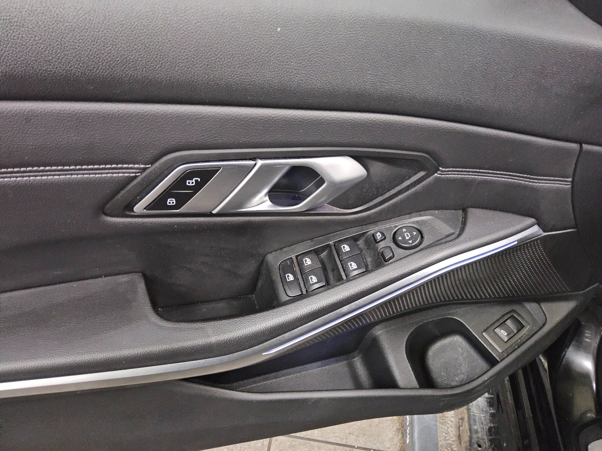 BMW 320iA Touring Sport-Line Navi LED LC-Pro RFK ACC 10