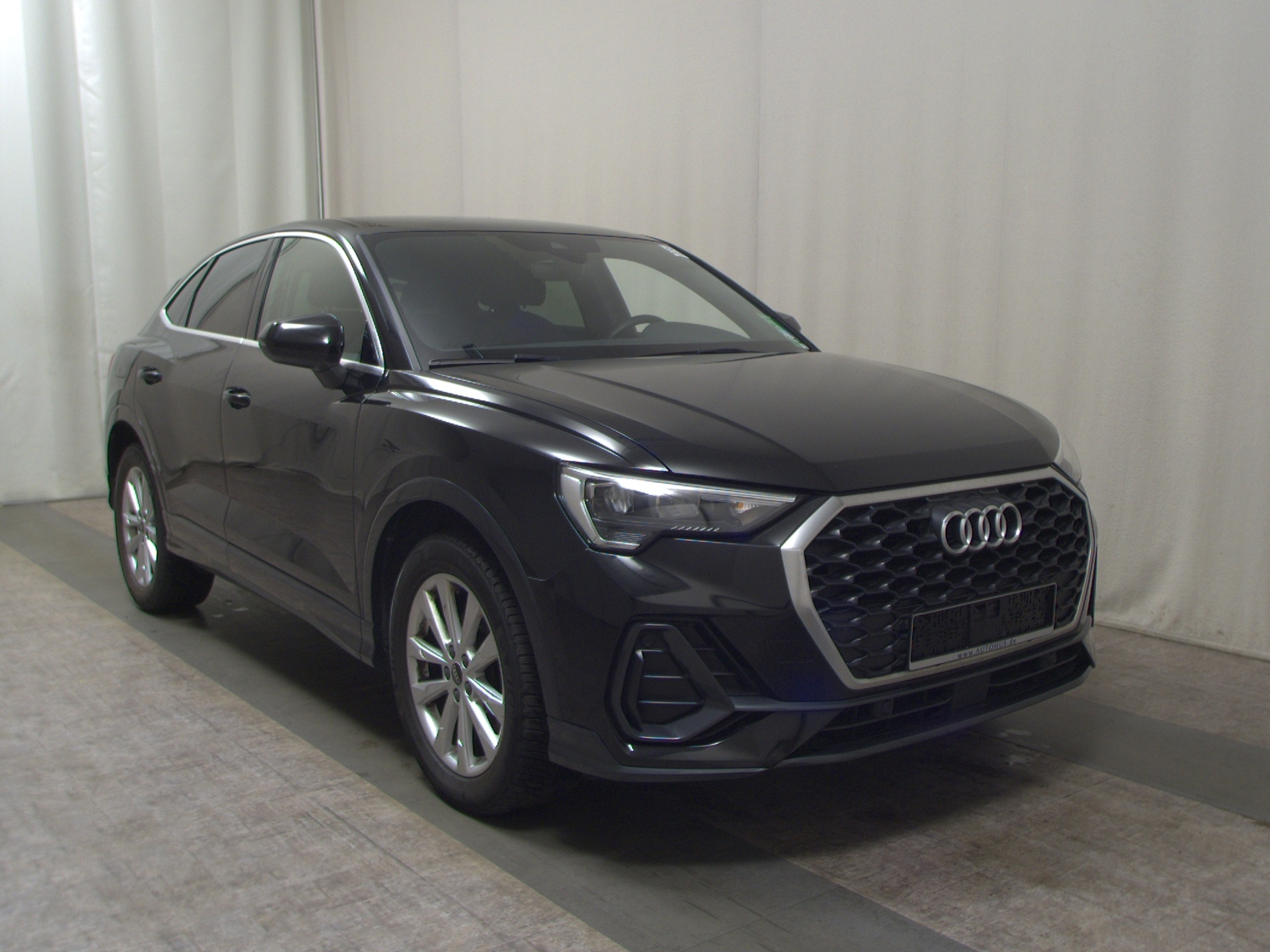 Audi Q3 Sportback 35 TDI Leder Navi LED vc 3