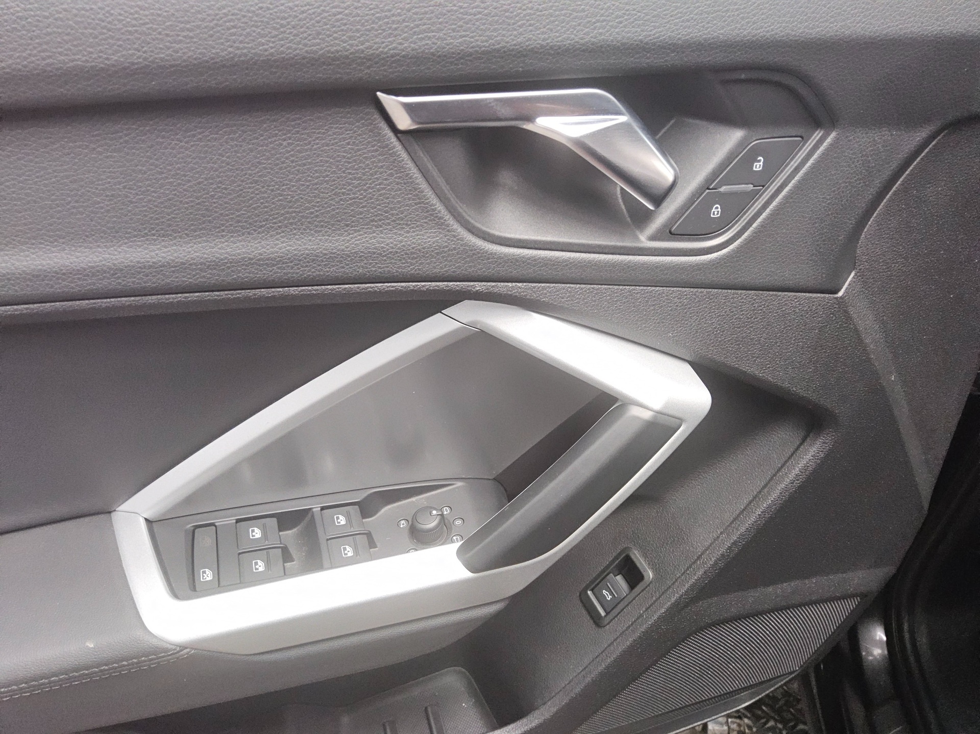 Audi Q3 Sportback 35 TDI Leder Navi LED vc 10
