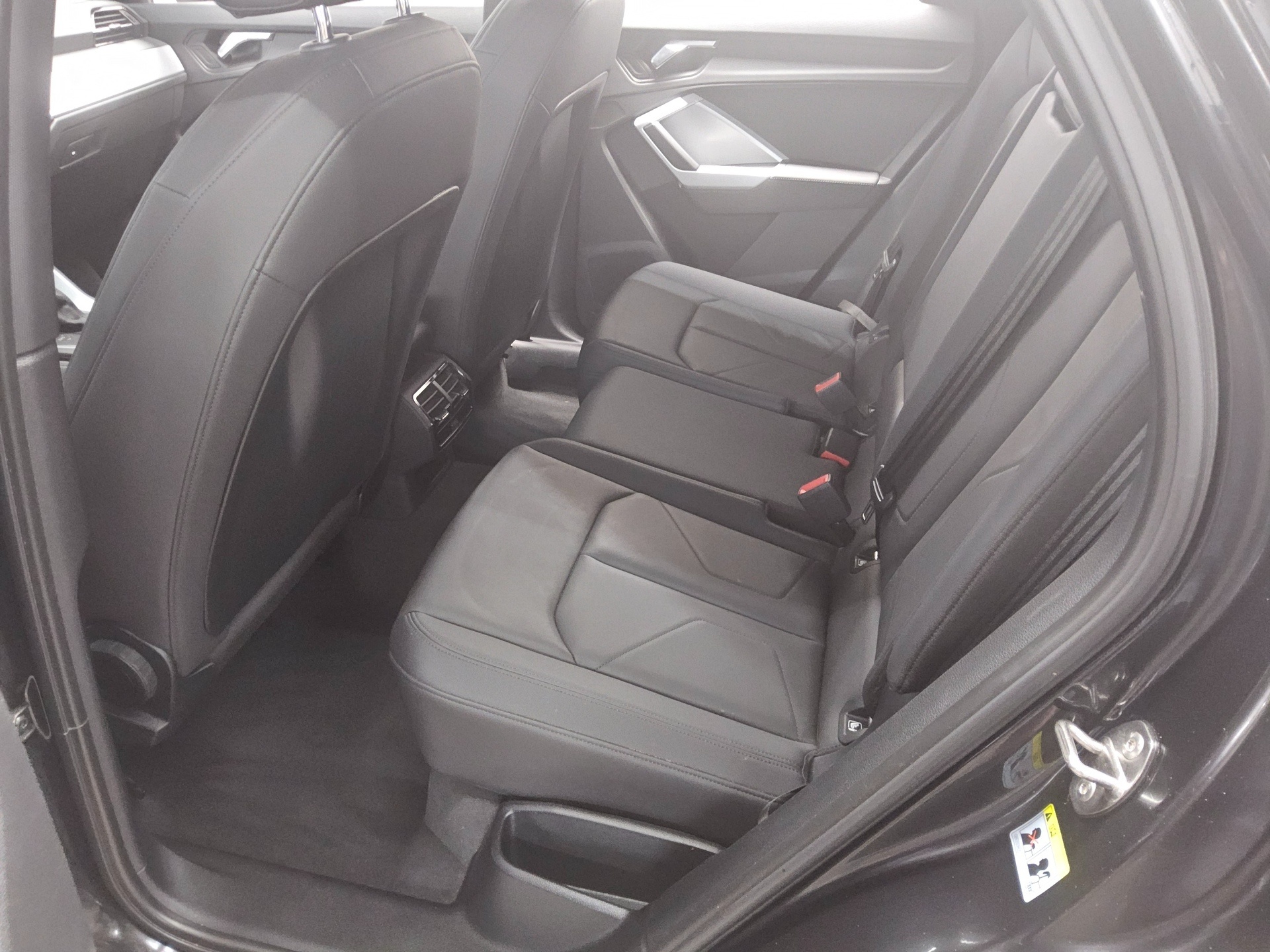 Audi Q3 Sportback 35 TDI Leder Navi LED vc 13