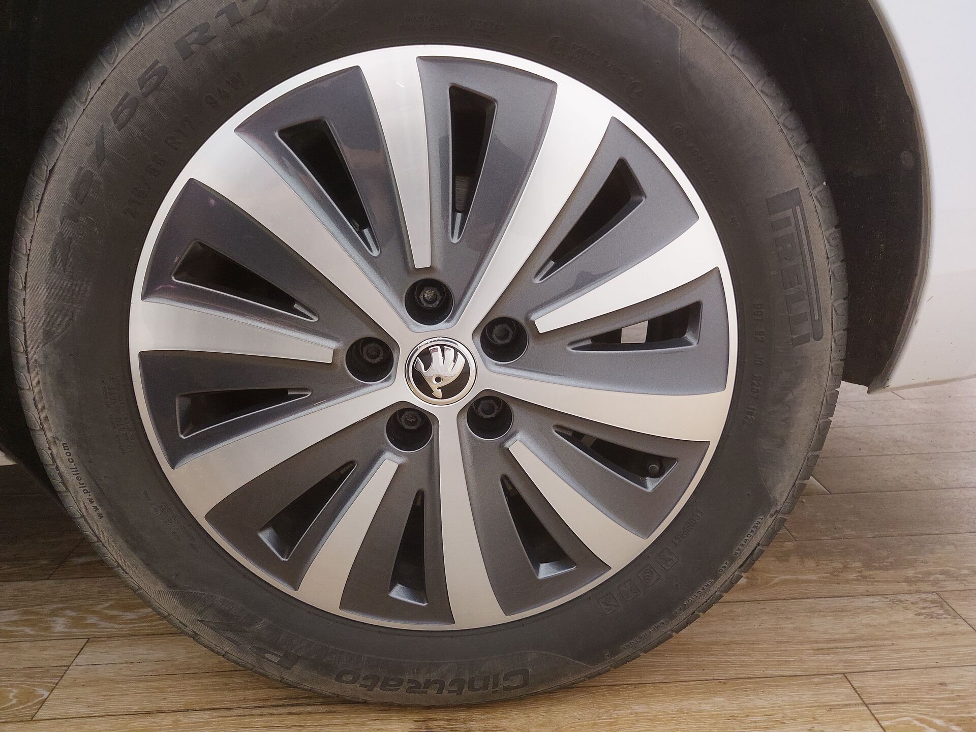 Skoda Superb Kombi 2.0 TDI Ambition NAVI LED DC Sound 10