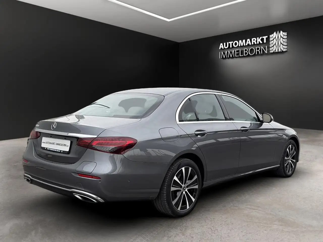 Mercedes-Benz E 300 de Pano*360*Mubeam*Distro*AHK*Navi*DAB*18 6
