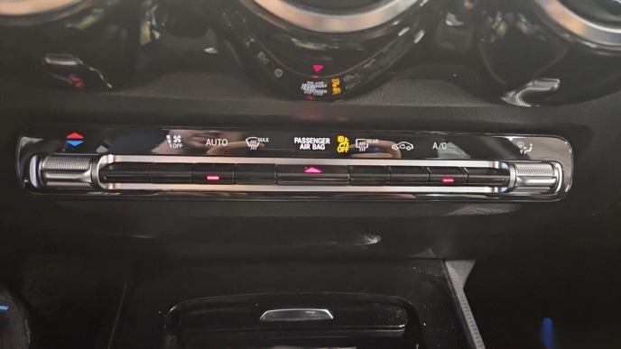 Mercedes-Benz GLB 200 d 4M Style T-Leder NAVI SHZ RFK LED 10