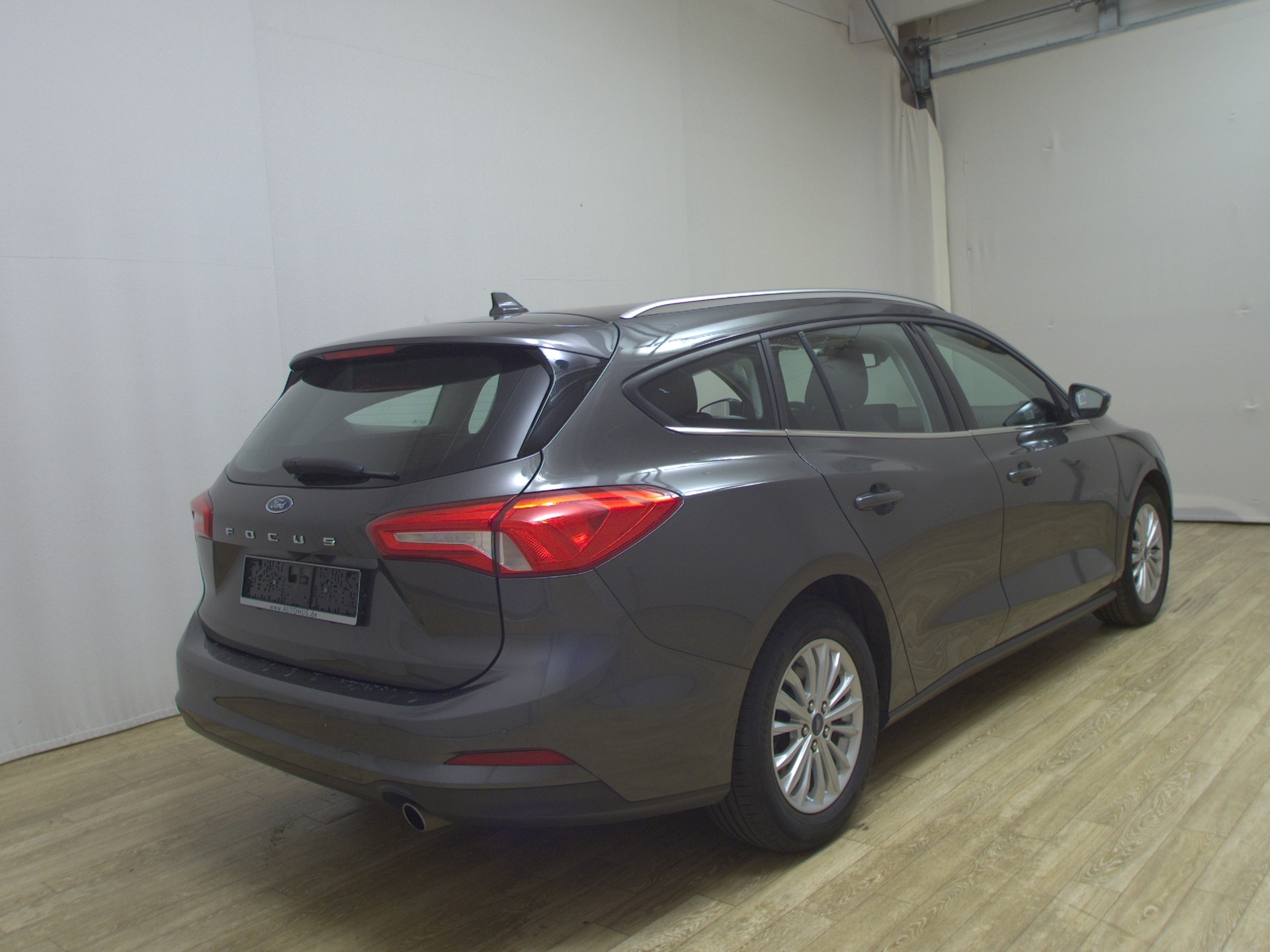 Ford Focus Turnier 1.5 EB Titanium NAVI KLIMAAUT SHZ RFK LED 4