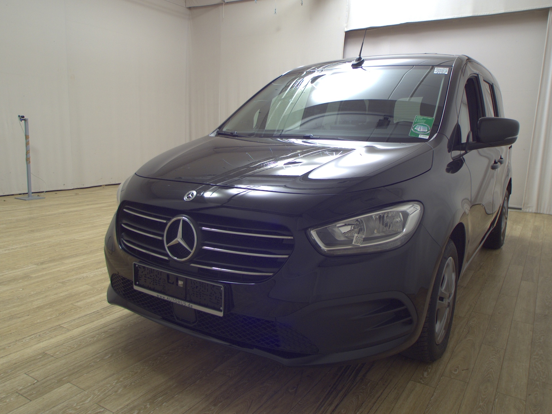 Mercedes-Benz T 180 d Style T-Leder Shz PDC Kamera 2
