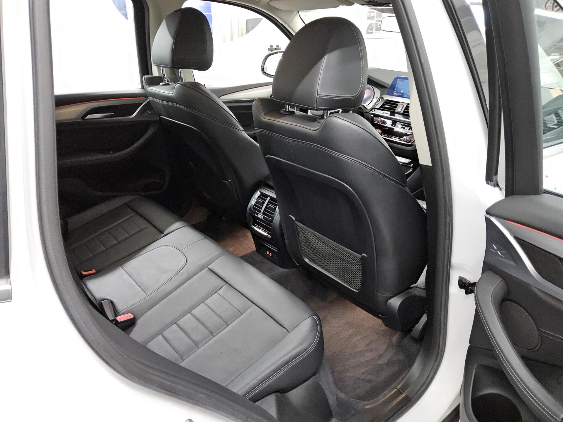 BMW X3 xDrive20i X-Line T-Leder Navi LED HuD HiFi 13