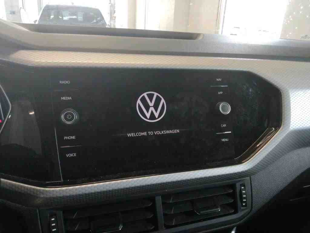 Volkswagen T-Cross 1.0 TSI Move RFK ACC 7