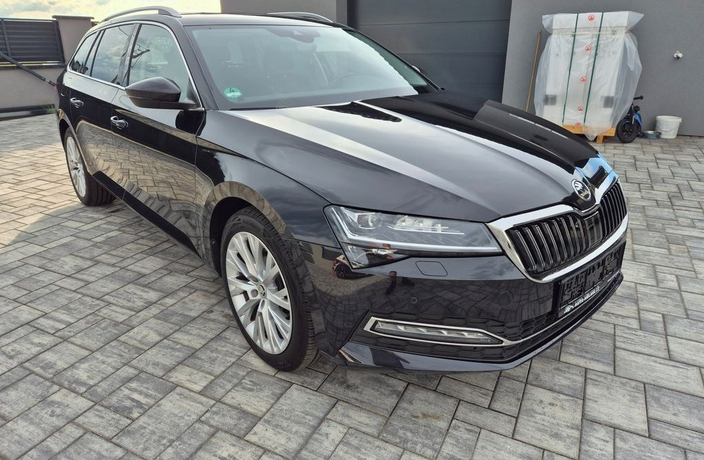 Skoda Superb 2.0 2023