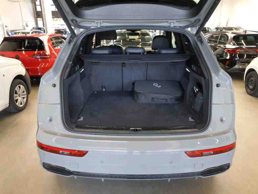 Audi Q5 50 TFSI e Qu. S-Line NAVI SPORTSITZE KLIMAAUT LED RADIO 12