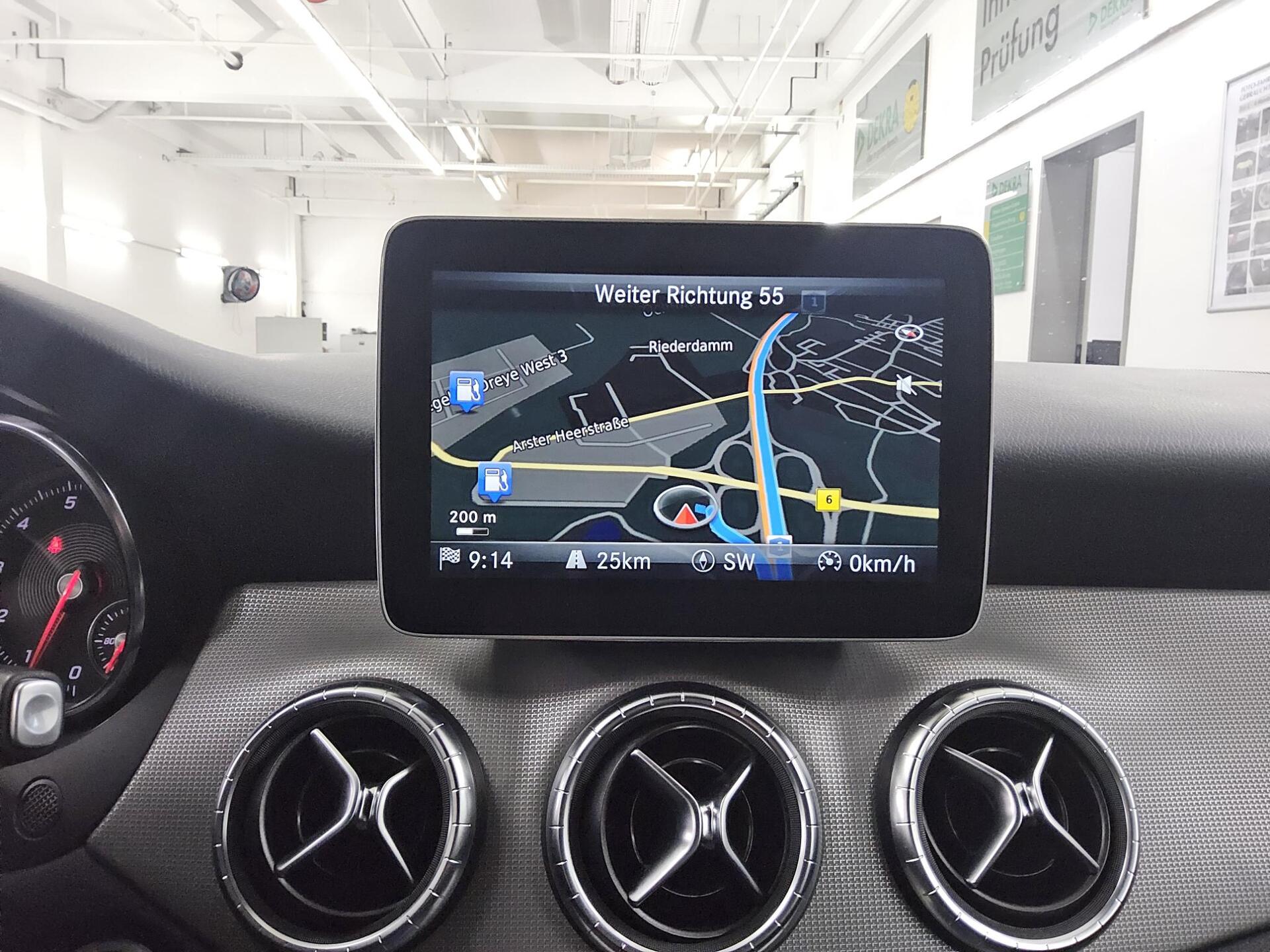 Mercedes-Benz CLA 220 SB 4M Urban Night Navi LED H/K Kamera 7