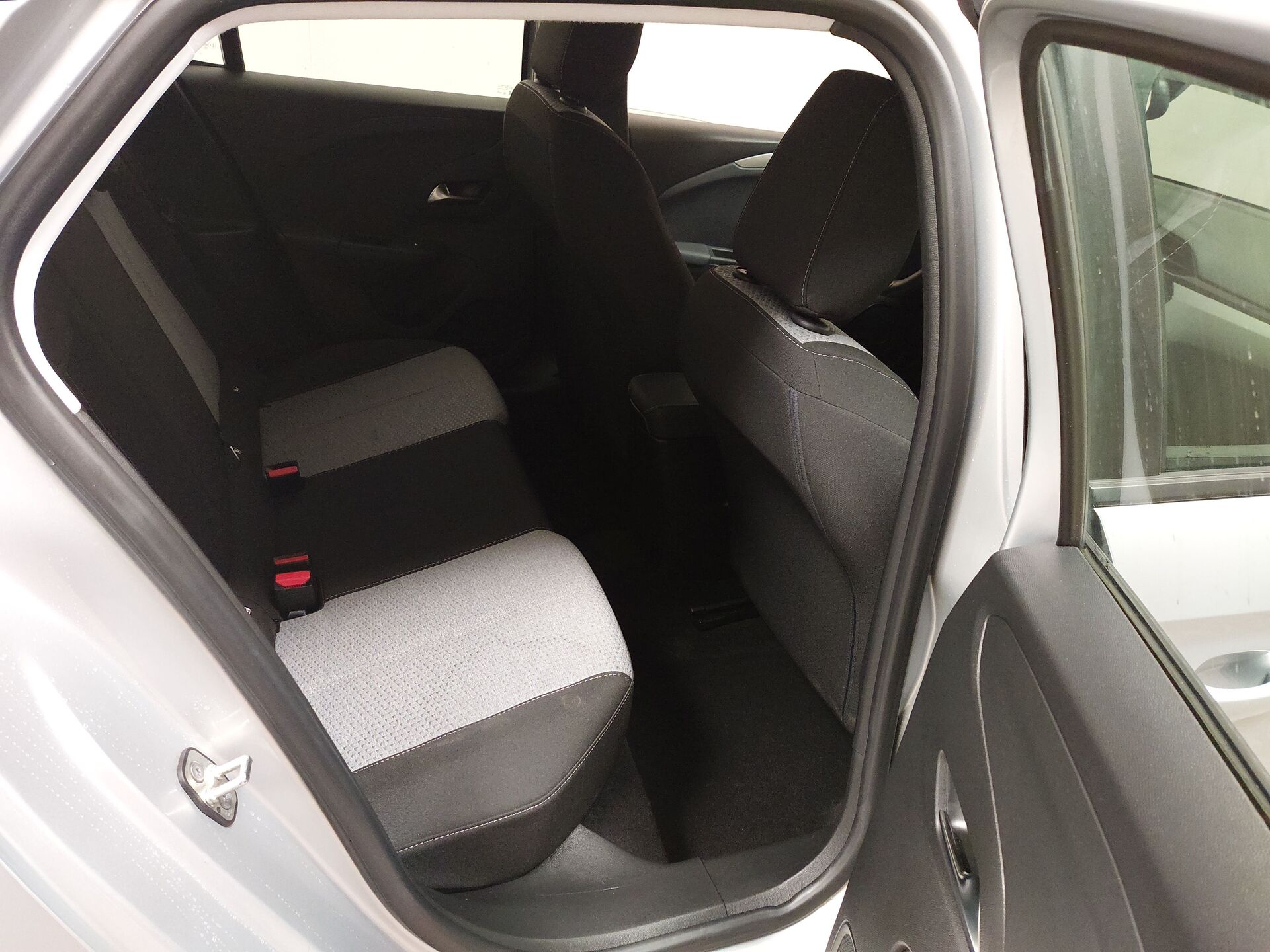 Opel Corsa 1.2 SHZ PDC KLIMA 13