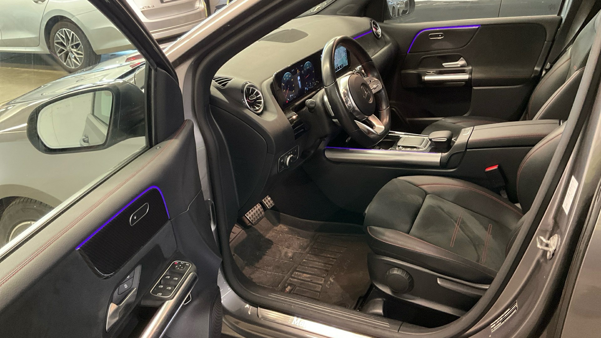 Mercedes-Benz B 200 d AMG-Line T-Leder Navi LED RFK 6