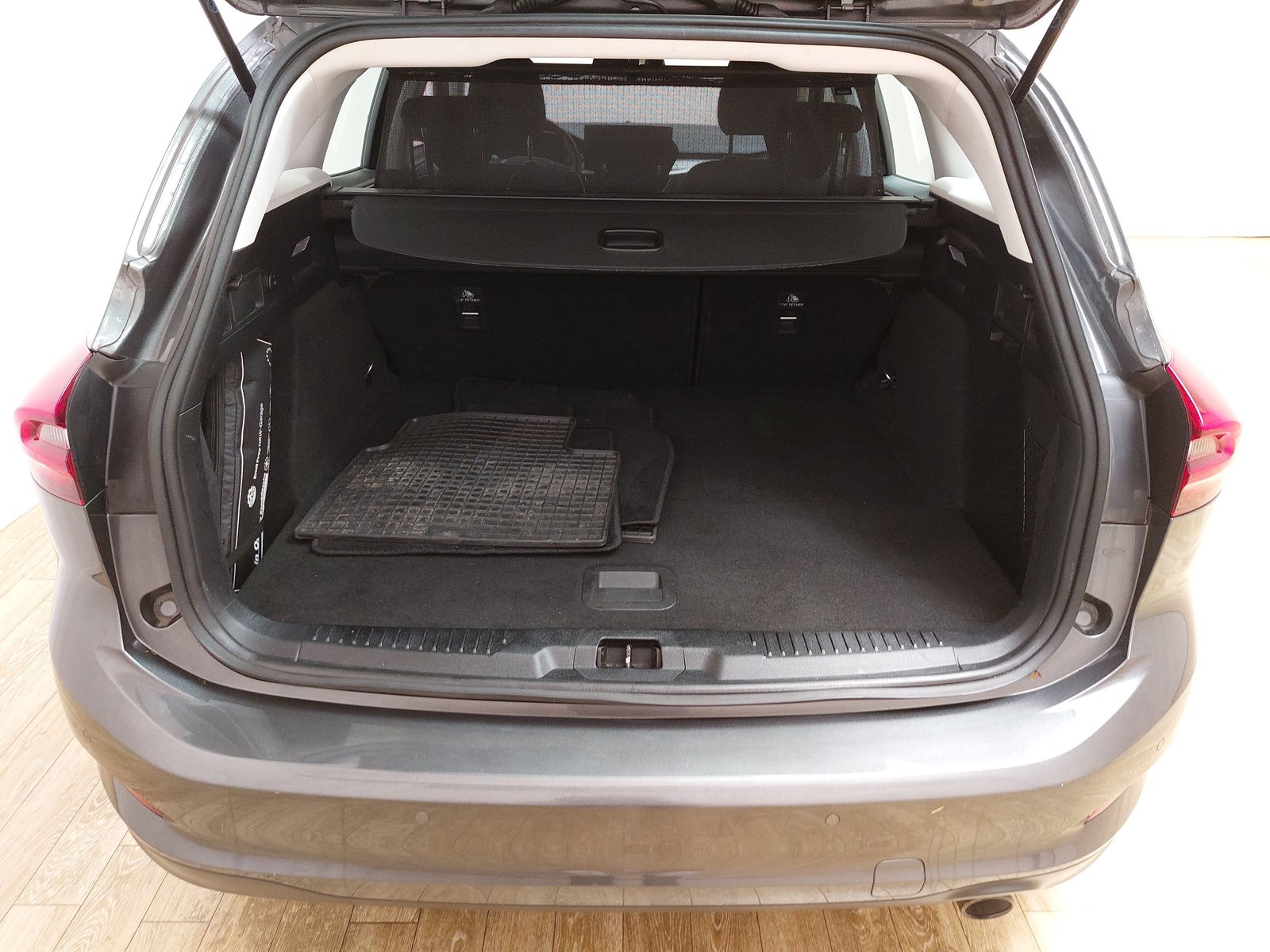 Ford Focus Turnier 1.5 EB Titanium NAVI LED RFK ACC 15