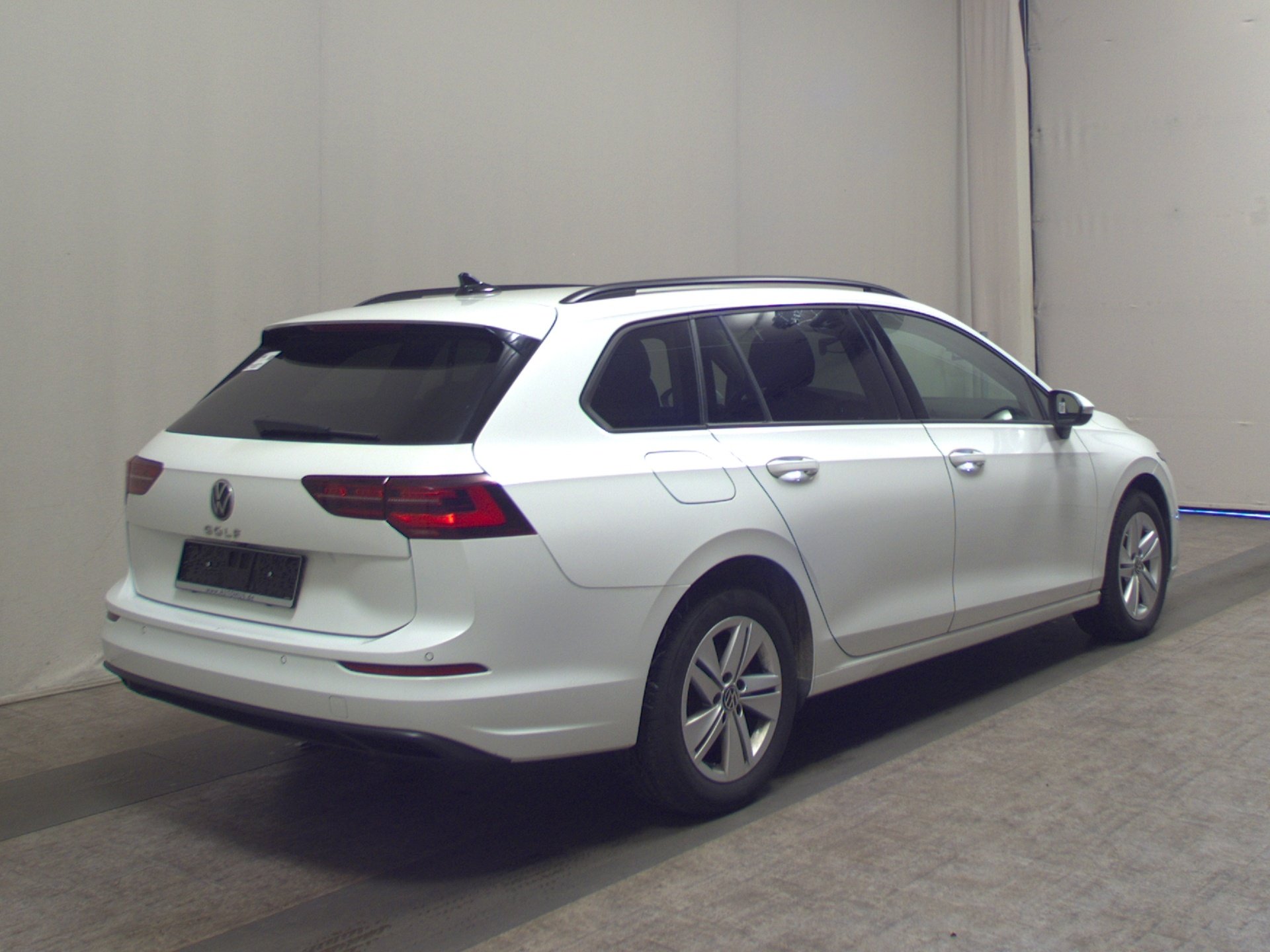 Volkswagen Golf-8 Var. 2.0 TDI Life Navi IQ.Light RFK 4