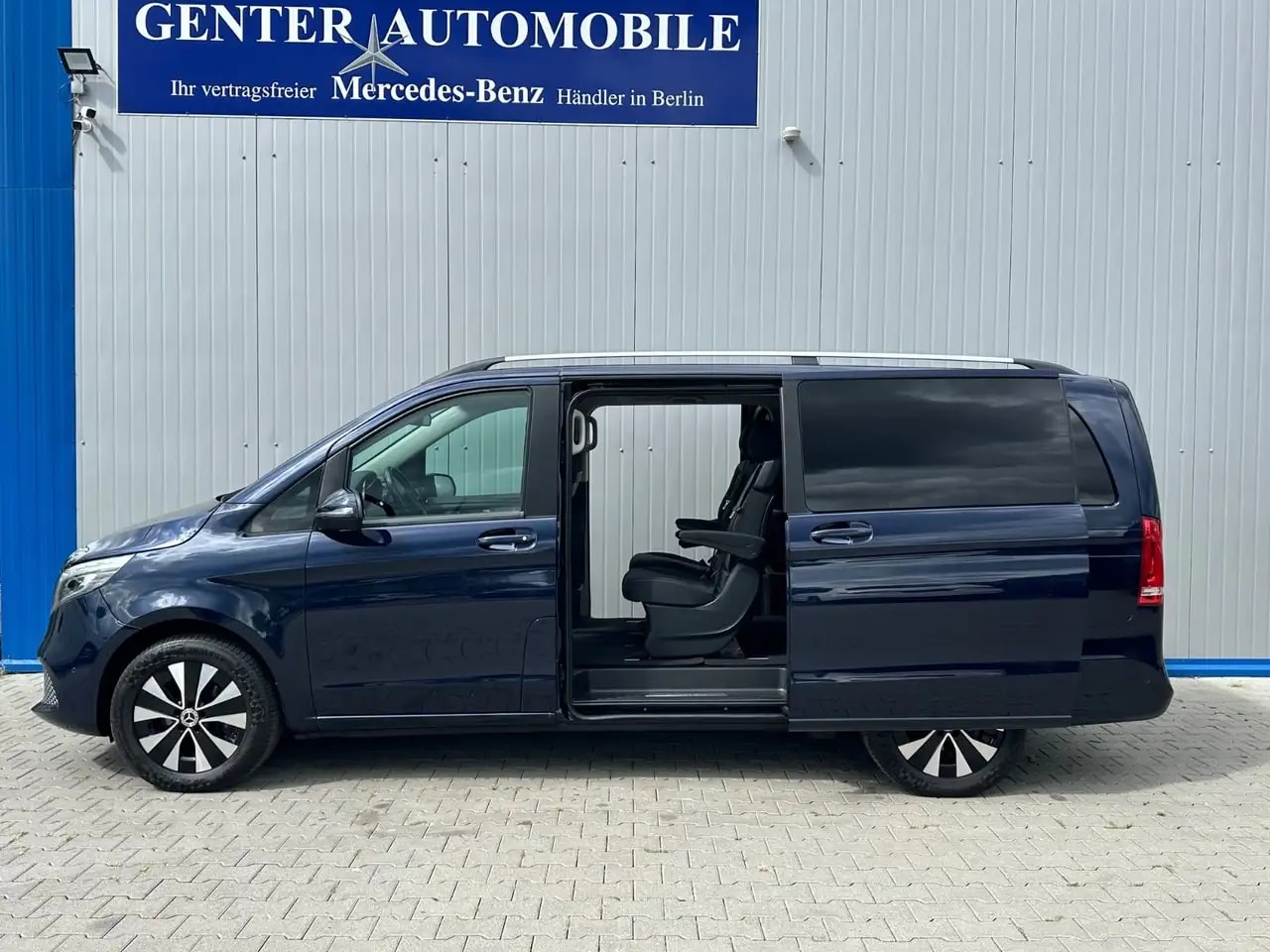 Mercedes-Benz V 250 LANG 4MATIC 9G NAVI WEBASTO LIEGEPAKET AHK 5