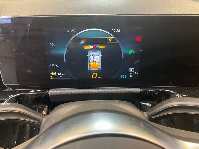 Mercedes-Benz GLA 200 AMG-Line NAVI KLIMAAUT SHZ RFK LED 8