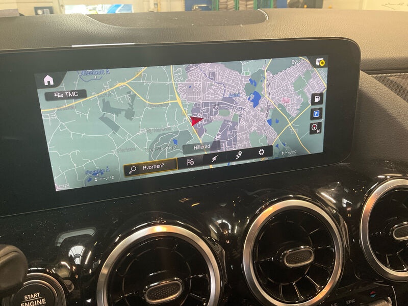 Mercedes-Benz GLA 200 AMG-Line NAVI KLIMAAUT SHZ RFK LED 7