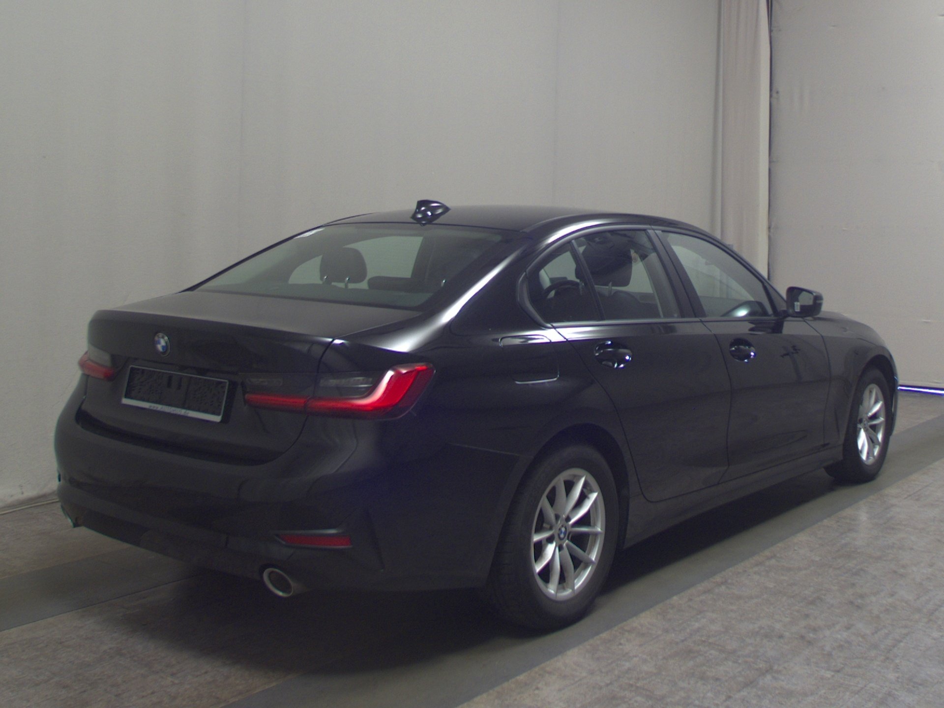 BMW 320dA Advantage Sportsitze Navi LC HiFi LED+ 4